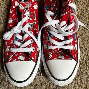 Hello Kitty Converse